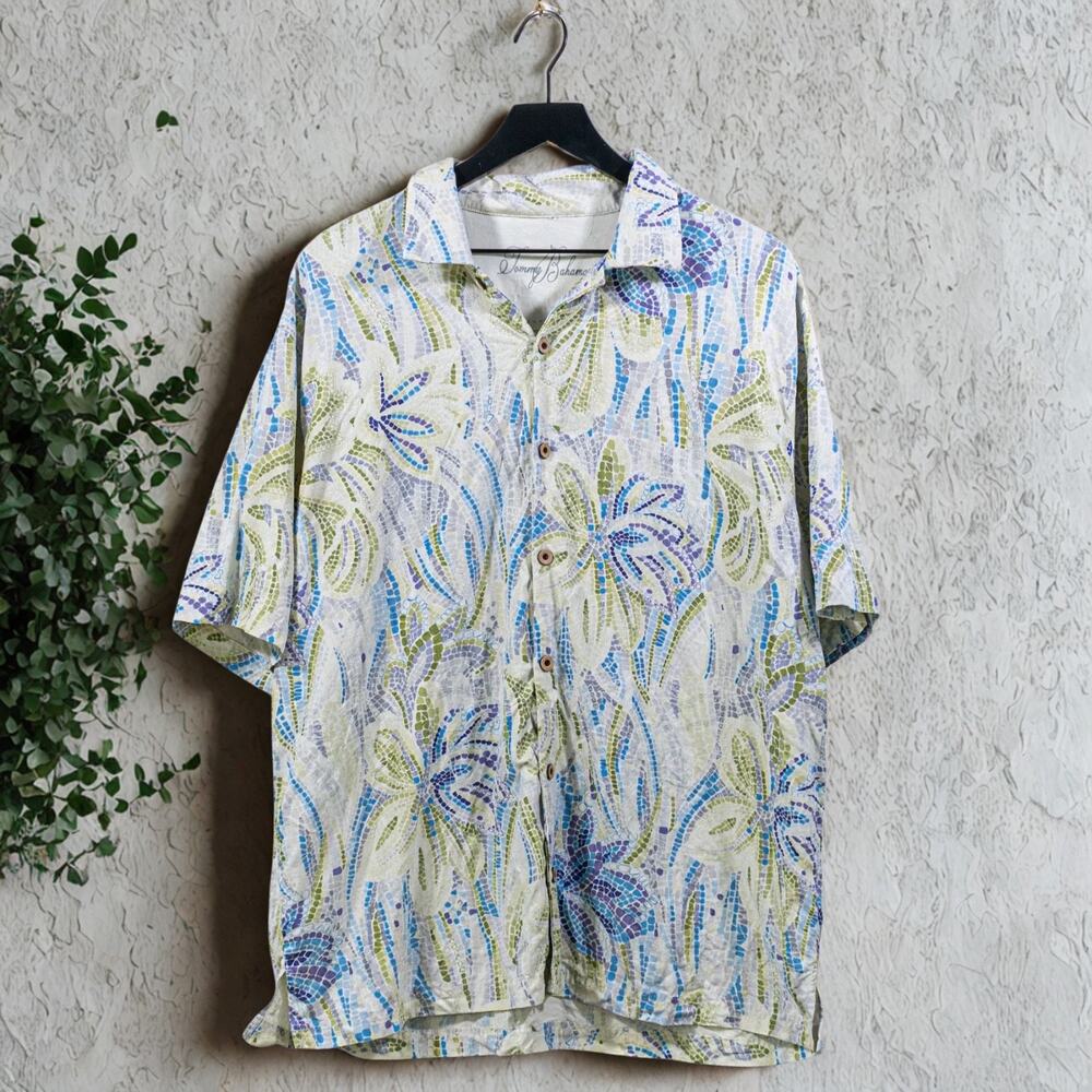 Tommy Bahama Silk Camp Shirt Mens XL Hawaiian Floral Print Button Up